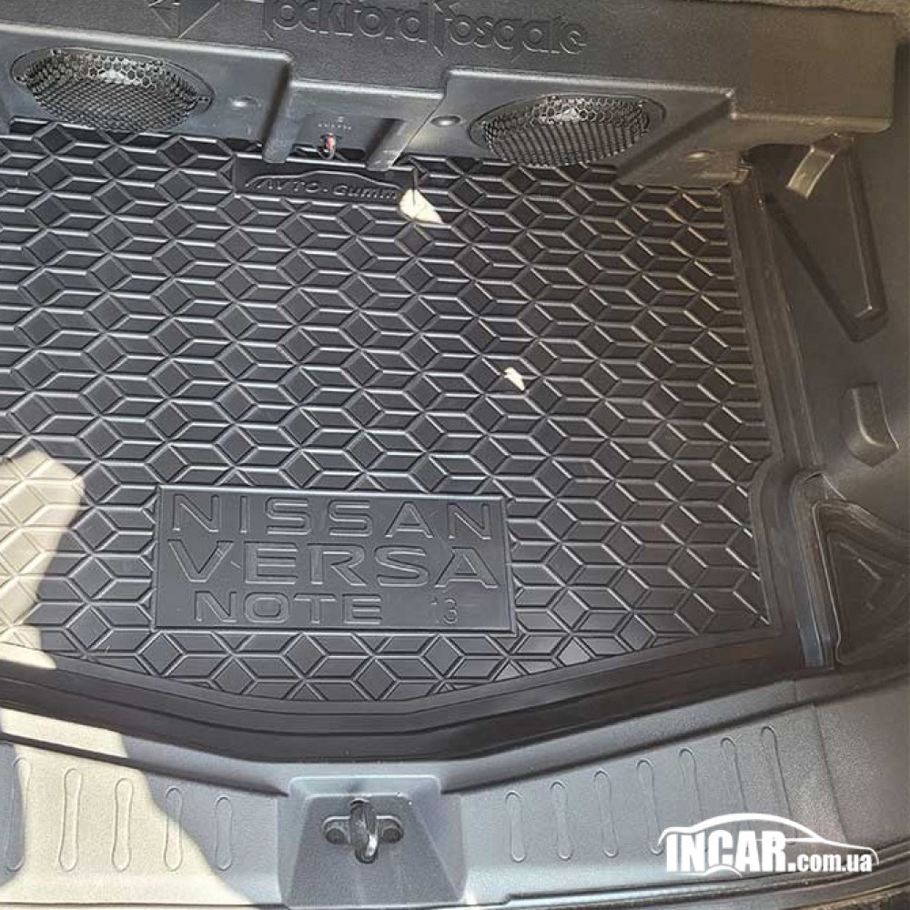 Автомобільний килимок в багажник Nissan Versa 2013-2019 AVTO-Gumm